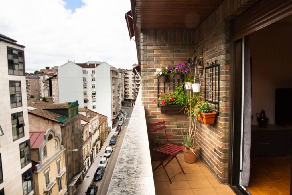 Piso Luminoso Y Tranquilo En Ourense Apartamento Exterior foto