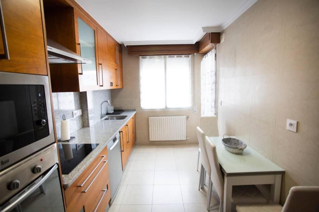 Piso Luminoso Y Tranquilo En Ourense Apartamento Exterior foto